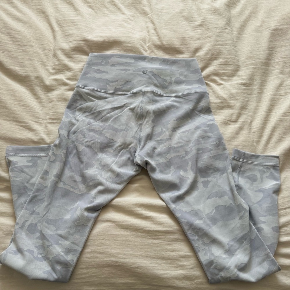Lululemon wunder under